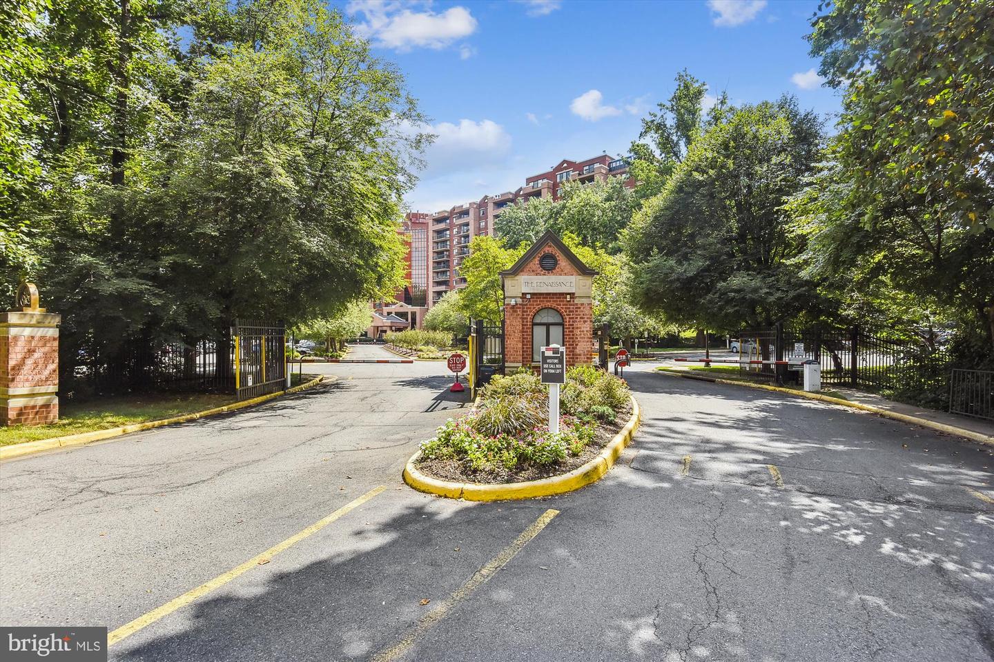 2230 GEORGE C MARSHALL DR #617, FALLS CHURCH, Virginia 22043, 2 Bedrooms Bedrooms, 7 Rooms Rooms,2 BathroomsBathrooms,Residential,For sale,2230 GEORGE C MARSHALL DR #617,VAFX2261006 MLS # VAFX2261006 2230 GEORGE C MARSHALL DR #617, FALLS CHURCH, Virginia 22043, 2 Bedrooms Bedrooms, 7 Rooms Rooms,2 BathroomsBathrooms,Residential,For sale,2230 GEORGE C MARSHALL DR #617,VAFX2261006 MLS # VAFX2261006