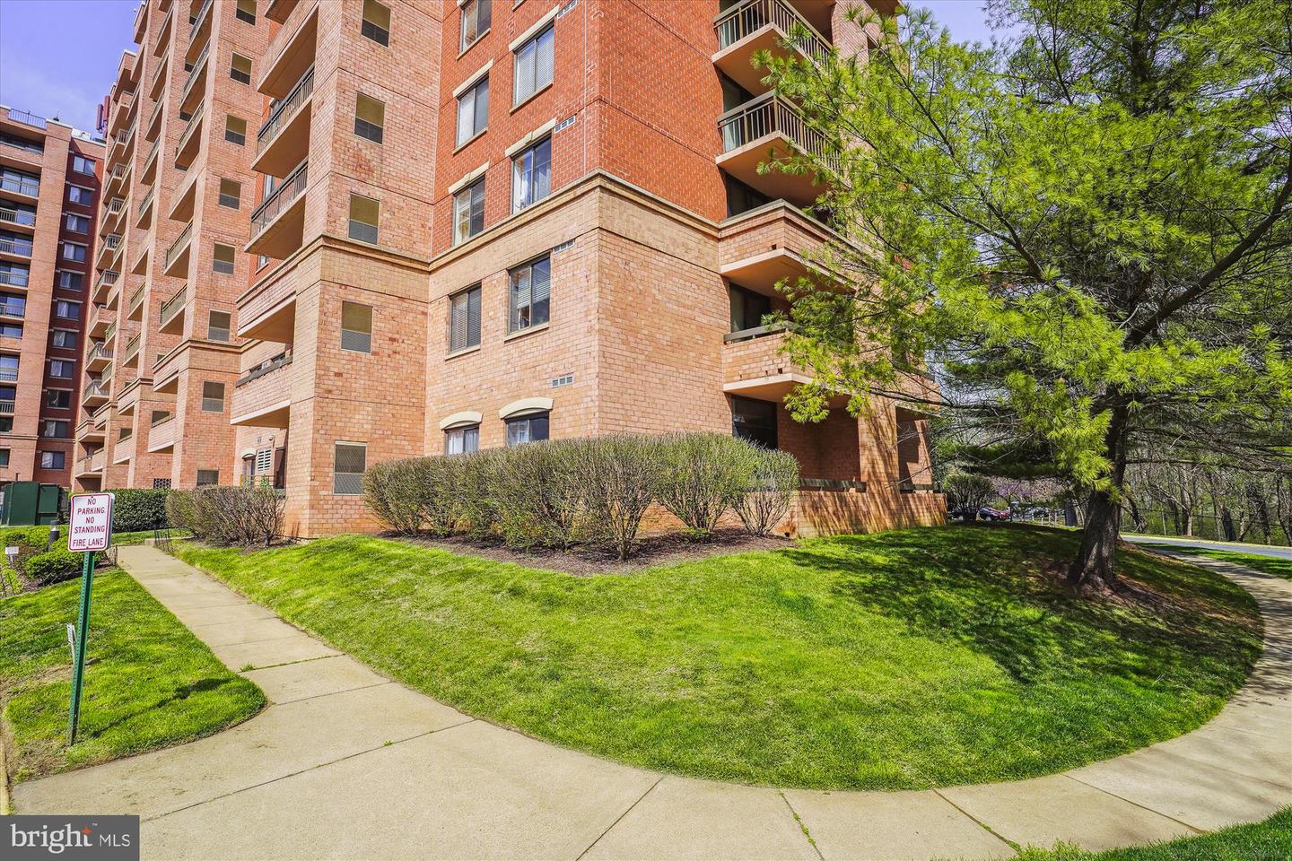 2230 GEORGE C MARSHALL DR #617, FALLS CHURCH, Virginia 22043, 2 Bedrooms Bedrooms, 7 Rooms Rooms,2 BathroomsBathrooms,Residential,For sale,2230 GEORGE C MARSHALL DR #617,VAFX2261006 MLS # VAFX2261006 2230 GEORGE C MARSHALL DR #617, FALLS CHURCH, Virginia 22043, 2 Bedrooms Bedrooms, 7 Rooms Rooms,2 BathroomsBathrooms,Residential,For sale,2230 GEORGE C MARSHALL DR #617,VAFX2261006 MLS # VAFX2261006