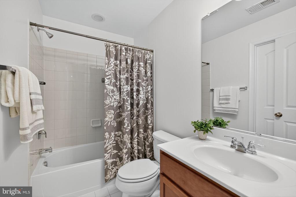 155 ROYAL CT, WARRENTON, Virginia 20186, 4 Bedrooms Bedrooms, ,3 BathroomsBathrooms,Residential,155 ROYAL CT,VAFQ2019452 MLS # VAFQ2019452 155 ROYAL CT, WARRENTON, Virginia 20186, 4 Bedrooms Bedrooms, ,3 BathroomsBathrooms,Residential,155 ROYAL CT,VAFQ2019452 MLS # VAFQ2019452