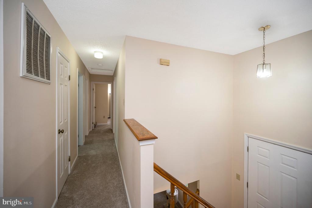 205 FAIRFAX LN, LOCUST GROVE, Virginia 22508, 4 Bedrooms Bedrooms, ,3 BathroomsBathrooms,Residential,205 FAIRFAX LN,VAOR2012730 MLS # VAOR2012730