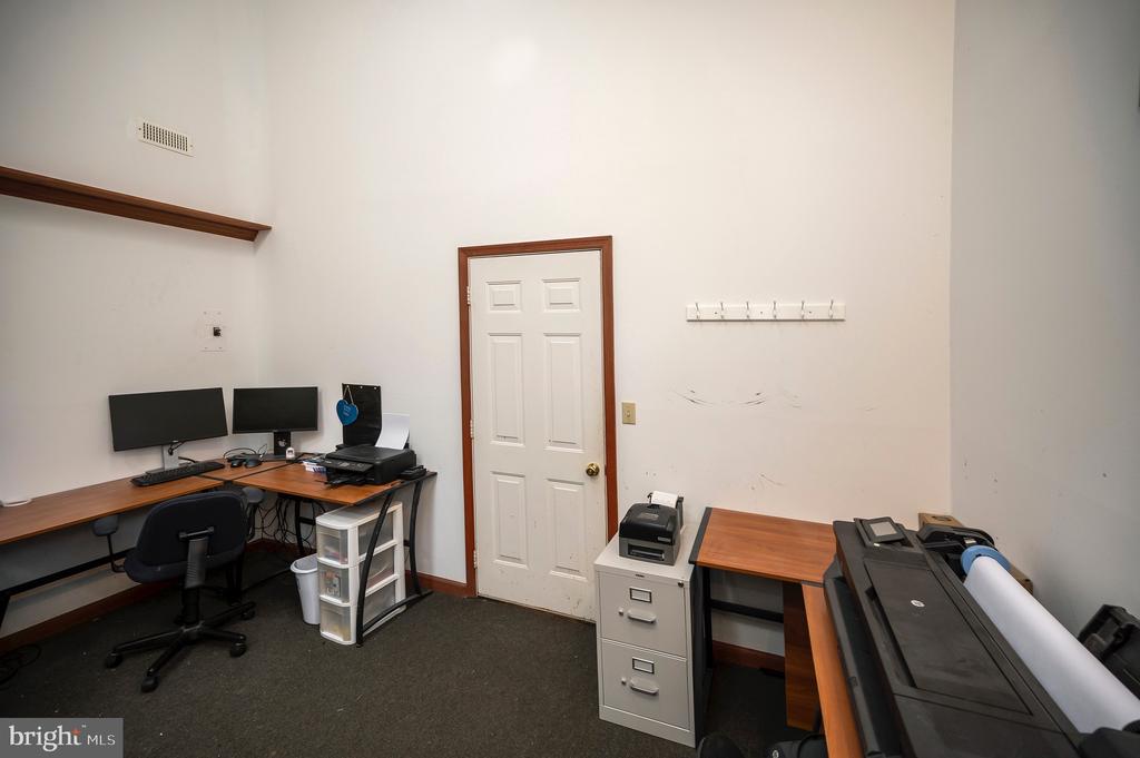 205 FAIRFAX LN, LOCUST GROVE, Virginia 22508, 4 Bedrooms Bedrooms, ,3 BathroomsBathrooms,Residential,205 FAIRFAX LN,VAOR2012730 MLS # VAOR2012730