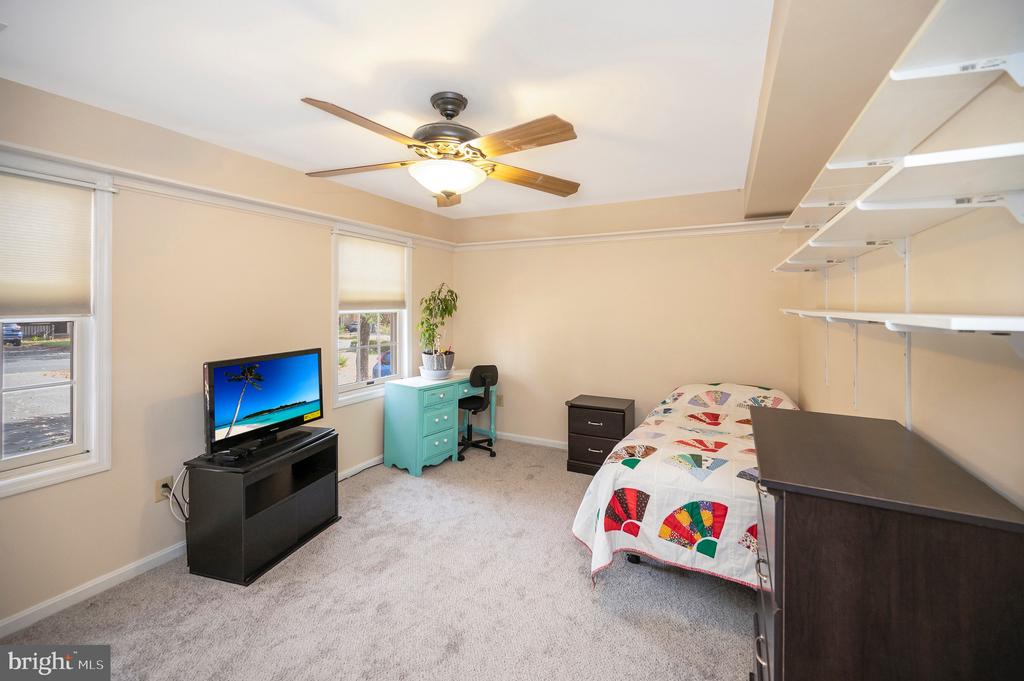 205 FAIRFAX LN, LOCUST GROVE, Virginia 22508, 4 Bedrooms Bedrooms, ,3 BathroomsBathrooms,Residential,205 FAIRFAX LN,VAOR2012730 MLS # VAOR2012730