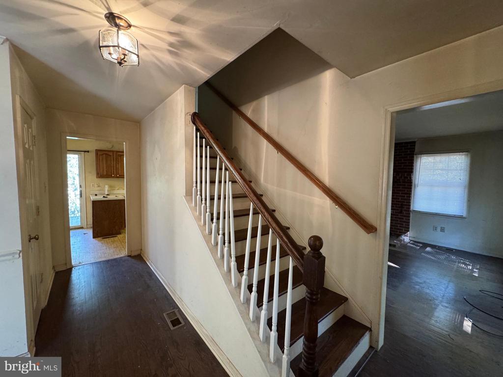 8742 HUNT TRL, WARRENTON, Virginia, 4 Bedrooms Bedrooms, ,2 BathroomsBathrooms,Residential,8742 HUNT TRL,VAFQ2019440 MLS # VAFQ2019440 8742 HUNT TRL, WARRENTON, Virginia, 4 Bedrooms Bedrooms, ,2 BathroomsBathrooms,Residential,8742 HUNT TRL,VAFQ2019440 MLS # VAFQ2019440