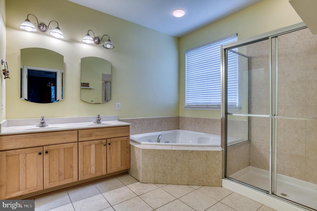 630 PELHAMS REACH DR, CULPEPER, Virginia 22701, 3 Bedrooms Bedrooms, ,3 BathroomsBathrooms,Residential,630 PELHAMS REACH DR,VACU2012006 MLS # VACU2012006