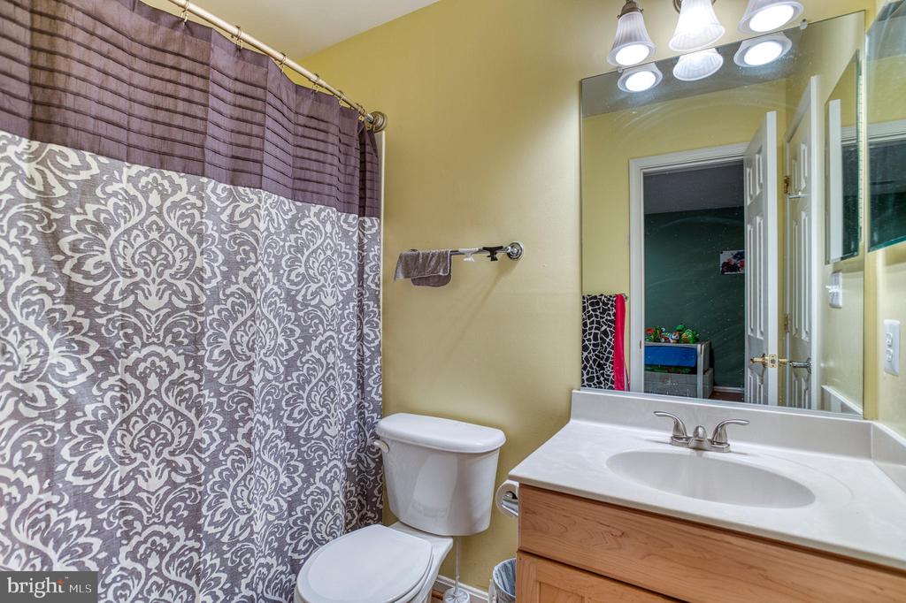 630 PELHAMS REACH DR, CULPEPER, Virginia 22701, 3 Bedrooms Bedrooms, ,3 BathroomsBathrooms,Residential,630 PELHAMS REACH DR,VACU2012006 MLS # VACU2012006