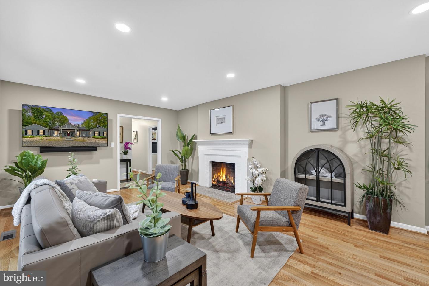 7405 SHENANDOAH AVE, ANNANDALE, Virginia 22003, 6 Bedrooms Bedrooms, ,3 BathroomsBathrooms,Residential,For sale,7405 SHENANDOAH AVE,VAFX2263868 MLS # VAFX2263868 7405 SHENANDOAH AVE, ANNANDALE, Virginia 22003, 6 Bedrooms Bedrooms, ,3 BathroomsBathrooms,Residential,For sale,7405 SHENANDOAH AVE,VAFX2263868 MLS # VAFX2263868