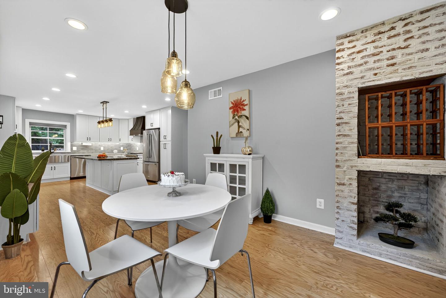 7405 SHENANDOAH AVE, ANNANDALE, Virginia 22003, 6 Bedrooms Bedrooms, ,3 BathroomsBathrooms,Residential,For sale,7405 SHENANDOAH AVE,VAFX2263868 MLS # VAFX2263868 7405 SHENANDOAH AVE, ANNANDALE, Virginia 22003, 6 Bedrooms Bedrooms, ,3 BathroomsBathrooms,Residential,For sale,7405 SHENANDOAH AVE,VAFX2263868 MLS # VAFX2263868