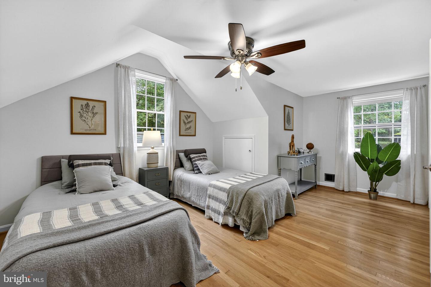 7405 SHENANDOAH AVE, ANNANDALE, Virginia 22003, 6 Bedrooms Bedrooms, ,3 BathroomsBathrooms,Residential,For sale,7405 SHENANDOAH AVE,VAFX2263868 MLS # VAFX2263868 7405 SHENANDOAH AVE, ANNANDALE, Virginia 22003, 6 Bedrooms Bedrooms, ,3 BathroomsBathrooms,Residential,For sale,7405 SHENANDOAH AVE,VAFX2263868 MLS # VAFX2263868