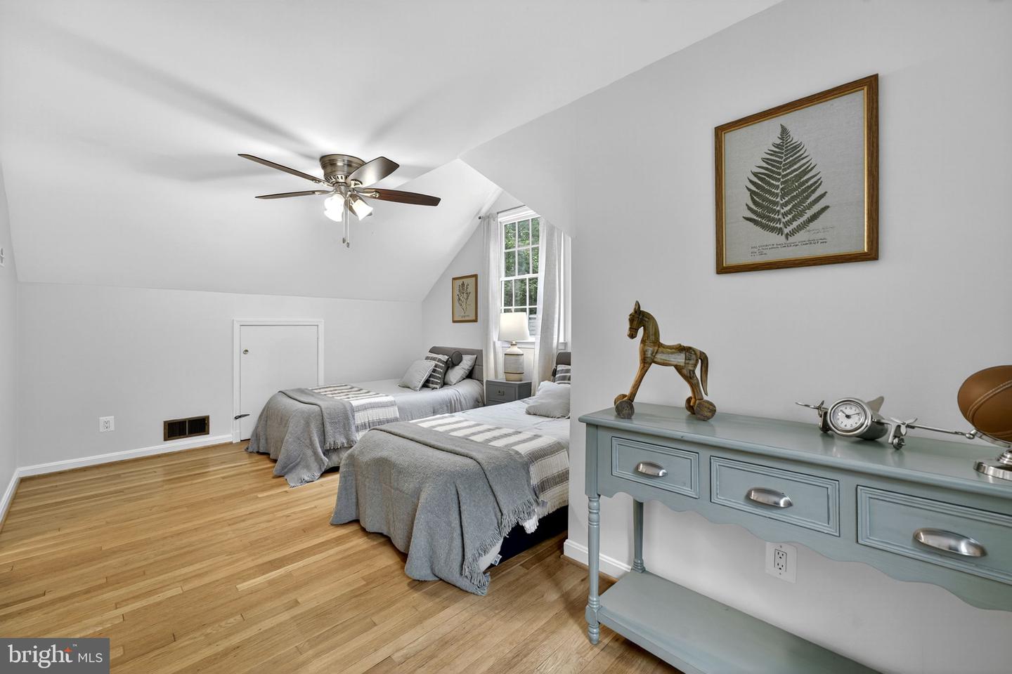 7405 SHENANDOAH AVE, ANNANDALE, Virginia 22003, 6 Bedrooms Bedrooms, ,3 BathroomsBathrooms,Residential,For sale,7405 SHENANDOAH AVE,VAFX2263868 MLS # VAFX2263868 7405 SHENANDOAH AVE, ANNANDALE, Virginia 22003, 6 Bedrooms Bedrooms, ,3 BathroomsBathrooms,Residential,For sale,7405 SHENANDOAH AVE,VAFX2263868 MLS # VAFX2263868