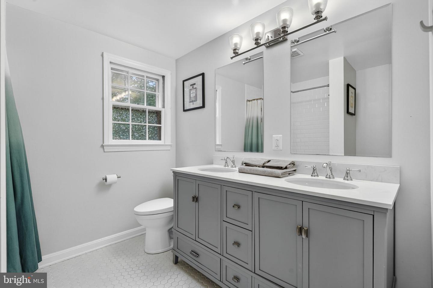 7405 SHENANDOAH AVE, ANNANDALE, Virginia 22003, 6 Bedrooms Bedrooms, ,3 BathroomsBathrooms,Residential,For sale,7405 SHENANDOAH AVE,VAFX2263868 MLS # VAFX2263868 7405 SHENANDOAH AVE, ANNANDALE, Virginia 22003, 6 Bedrooms Bedrooms, ,3 BathroomsBathrooms,Residential,For sale,7405 SHENANDOAH AVE,VAFX2263868 MLS # VAFX2263868