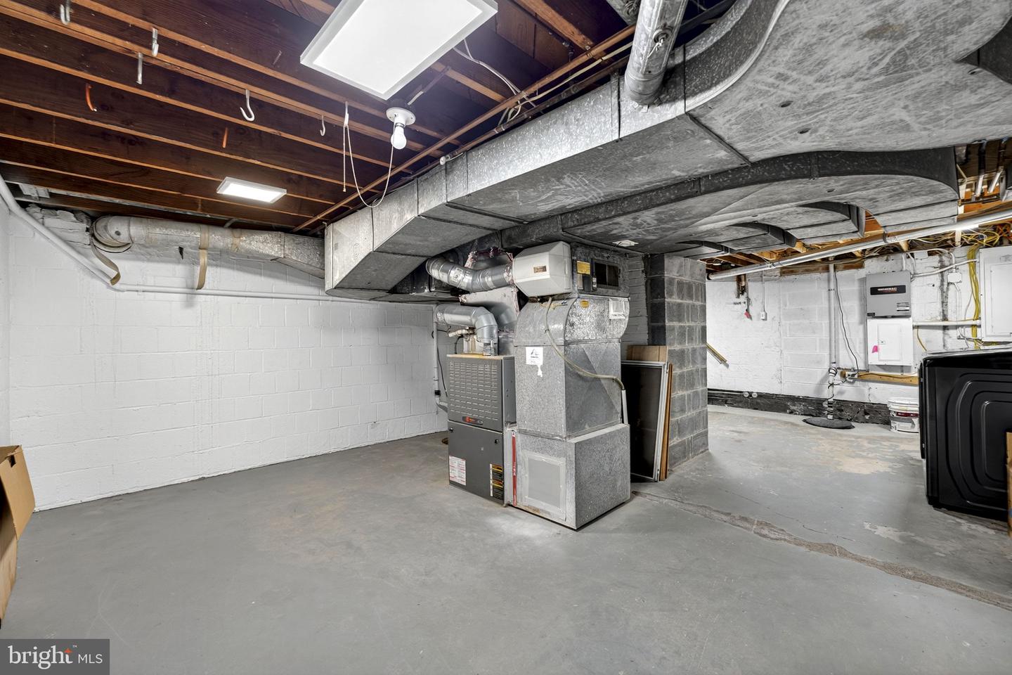 7405 SHENANDOAH AVE, ANNANDALE, Virginia 22003, 6 Bedrooms Bedrooms, ,3 BathroomsBathrooms,Residential,For sale,7405 SHENANDOAH AVE,VAFX2263868 MLS # VAFX2263868 7405 SHENANDOAH AVE, ANNANDALE, Virginia 22003, 6 Bedrooms Bedrooms, ,3 BathroomsBathrooms,Residential,For sale,7405 SHENANDOAH AVE,VAFX2263868 MLS # VAFX2263868