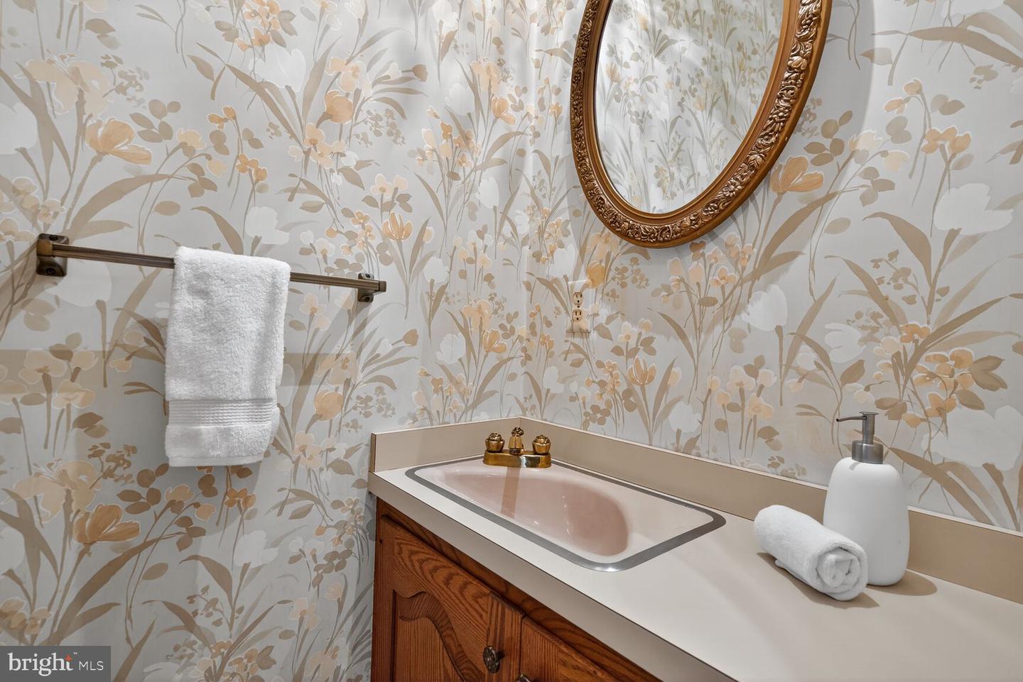 153 EAST ST NE, VIENNA, Virginia 22180, 3 Bedrooms Bedrooms, ,2 BathroomsBathrooms,Residential,For sale,153 EAST ST NE,VAFX2264146 MLS # VAFX2264146 153 EAST ST NE, VIENNA, Virginia 22180, 3 Bedrooms Bedrooms, ,2 BathroomsBathrooms,Residential,For sale,153 EAST ST NE,VAFX2264146 MLS # VAFX2264146