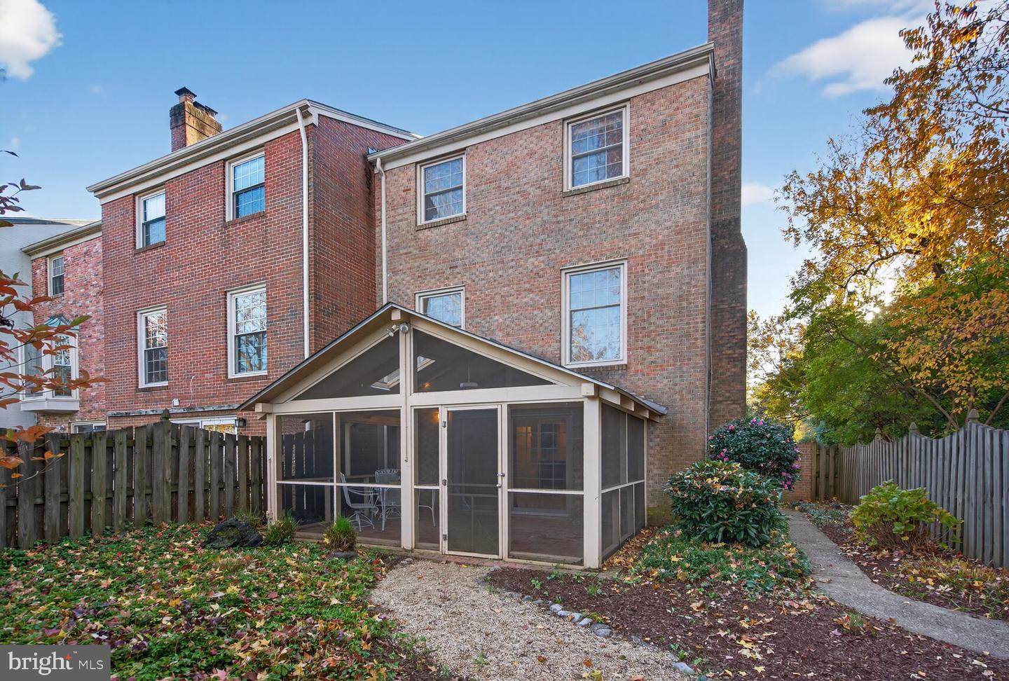 153 EAST ST NE, VIENNA, Virginia 22180, 3 Bedrooms Bedrooms, ,2 BathroomsBathrooms,Residential,For sale,153 EAST ST NE,VAFX2264146 MLS # VAFX2264146 153 EAST ST NE, VIENNA, Virginia 22180, 3 Bedrooms Bedrooms, ,2 BathroomsBathrooms,Residential,For sale,153 EAST ST NE,VAFX2264146 MLS # VAFX2264146