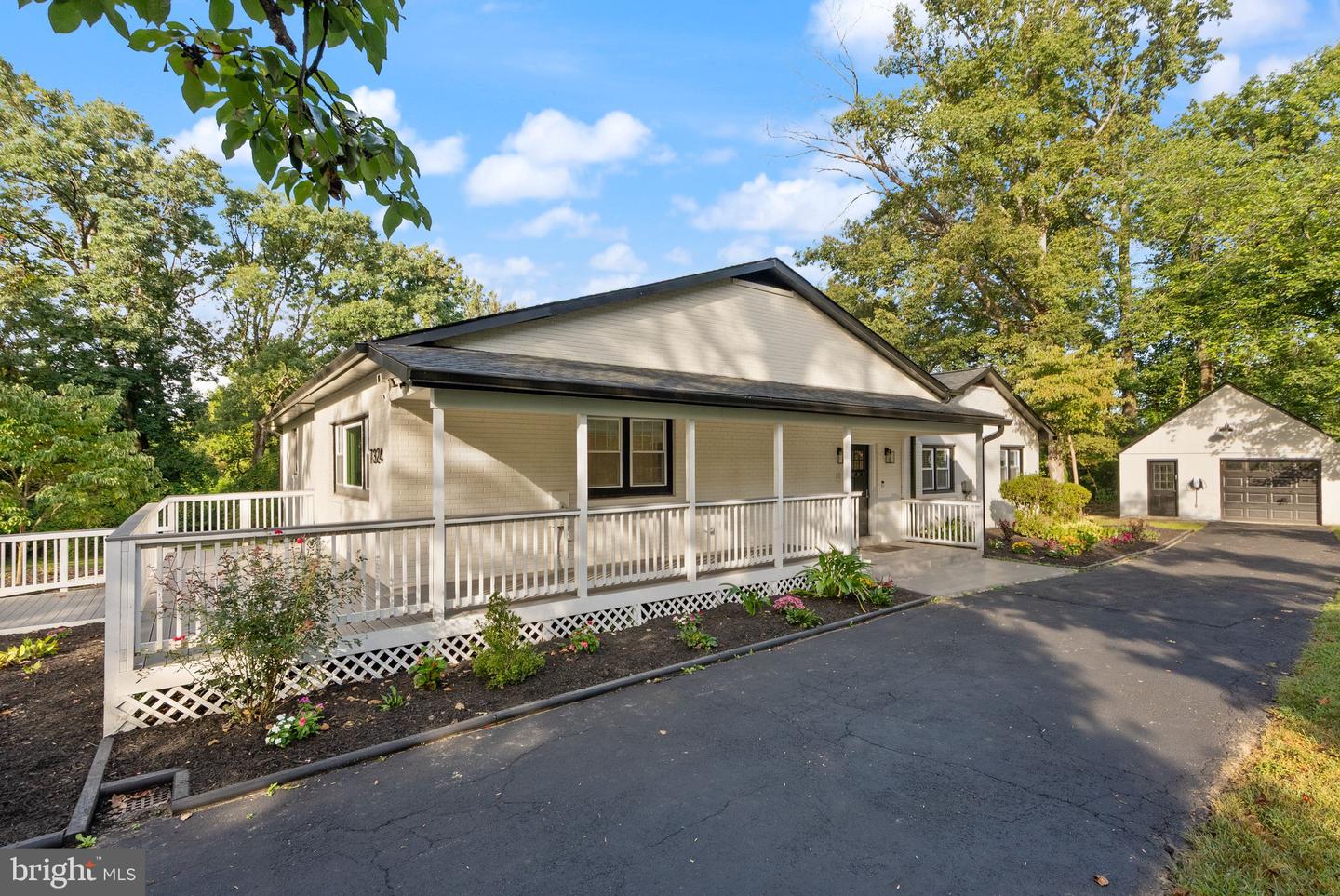 7324 AUBURN ST, ANNANDALE, Virginia 22003, 4 Bedrooms Bedrooms, ,4 BathroomsBathrooms,Residential,For sale,7324 AUBURN ST,VAFX2264546 MLS # VAFX2264546