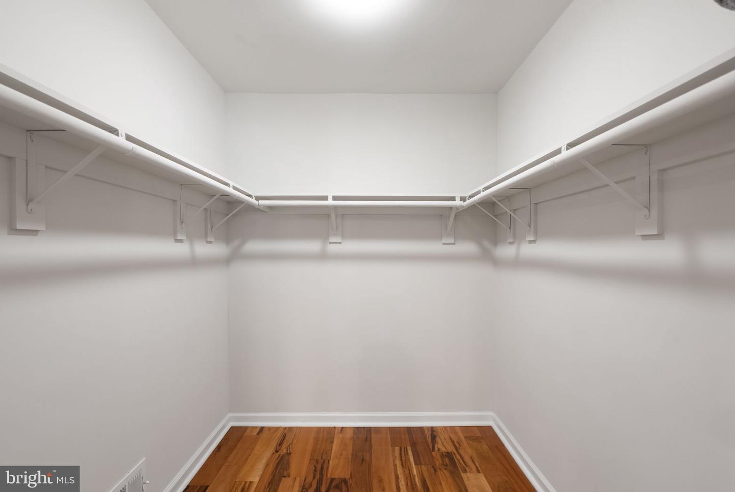 7324 AUBURN ST, ANNANDALE, Virginia 22003, 4 Bedrooms Bedrooms, ,4 BathroomsBathrooms,Residential,For sale,7324 AUBURN ST,VAFX2264546 MLS # VAFX2264546