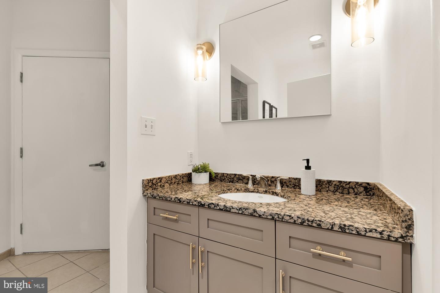 1700 KALORAMA RD NW #310, WASHINGTON, District Of Columbia 20009, 3 Bedrooms Bedrooms, ,2 BathroomsBathrooms,Residential,For sale,1700 KALORAMA RD NW #310,DCDC2220392 MLS # DCDC2220392