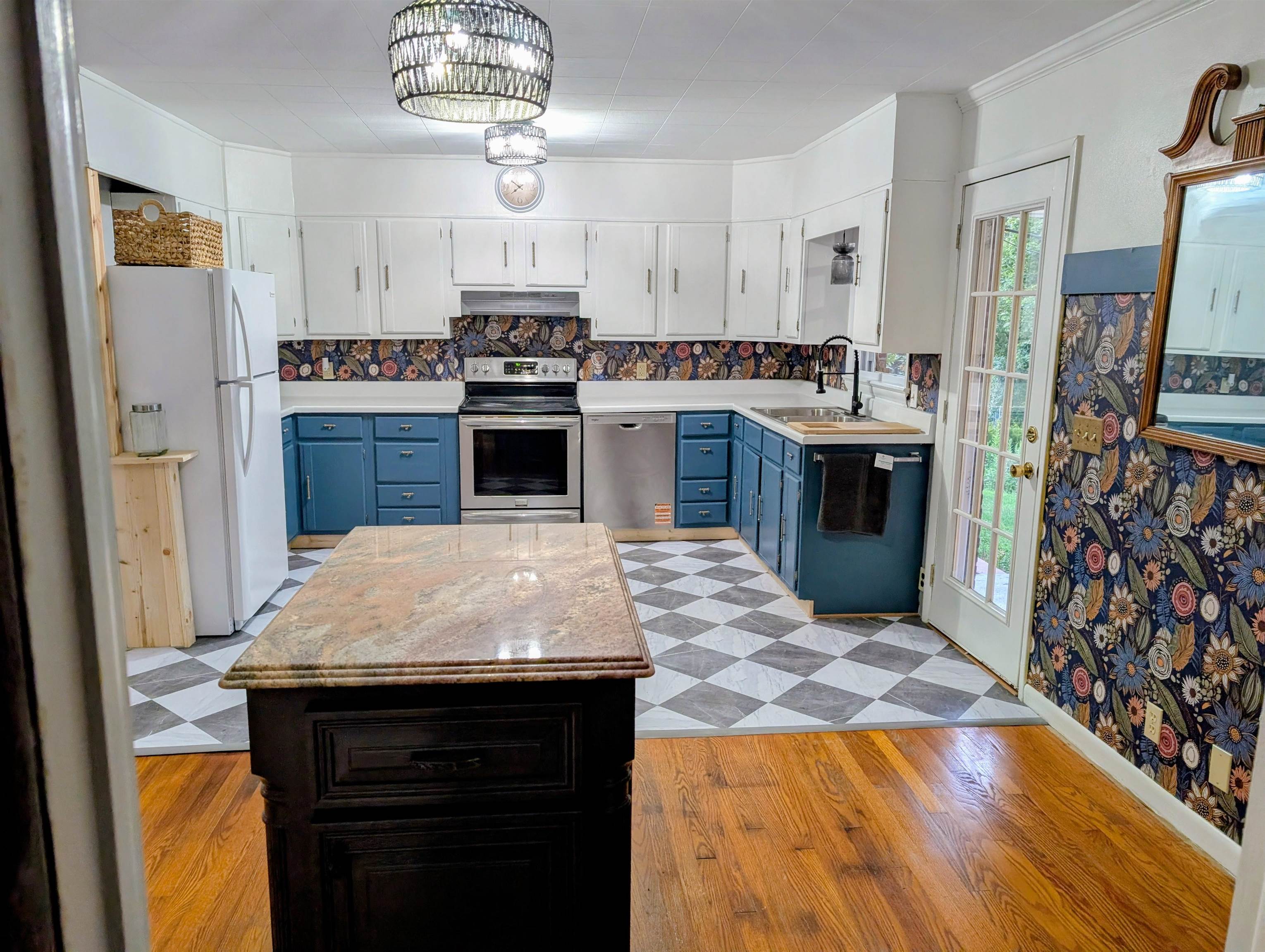 49 KINGSTOWN LN, HOT SPRINGS, Virginia 24445, 3 Bedrooms Bedrooms, ,2 BathroomsBathrooms,Residential,King,49 KINGSTOWN LN,667597 MLS # 667597