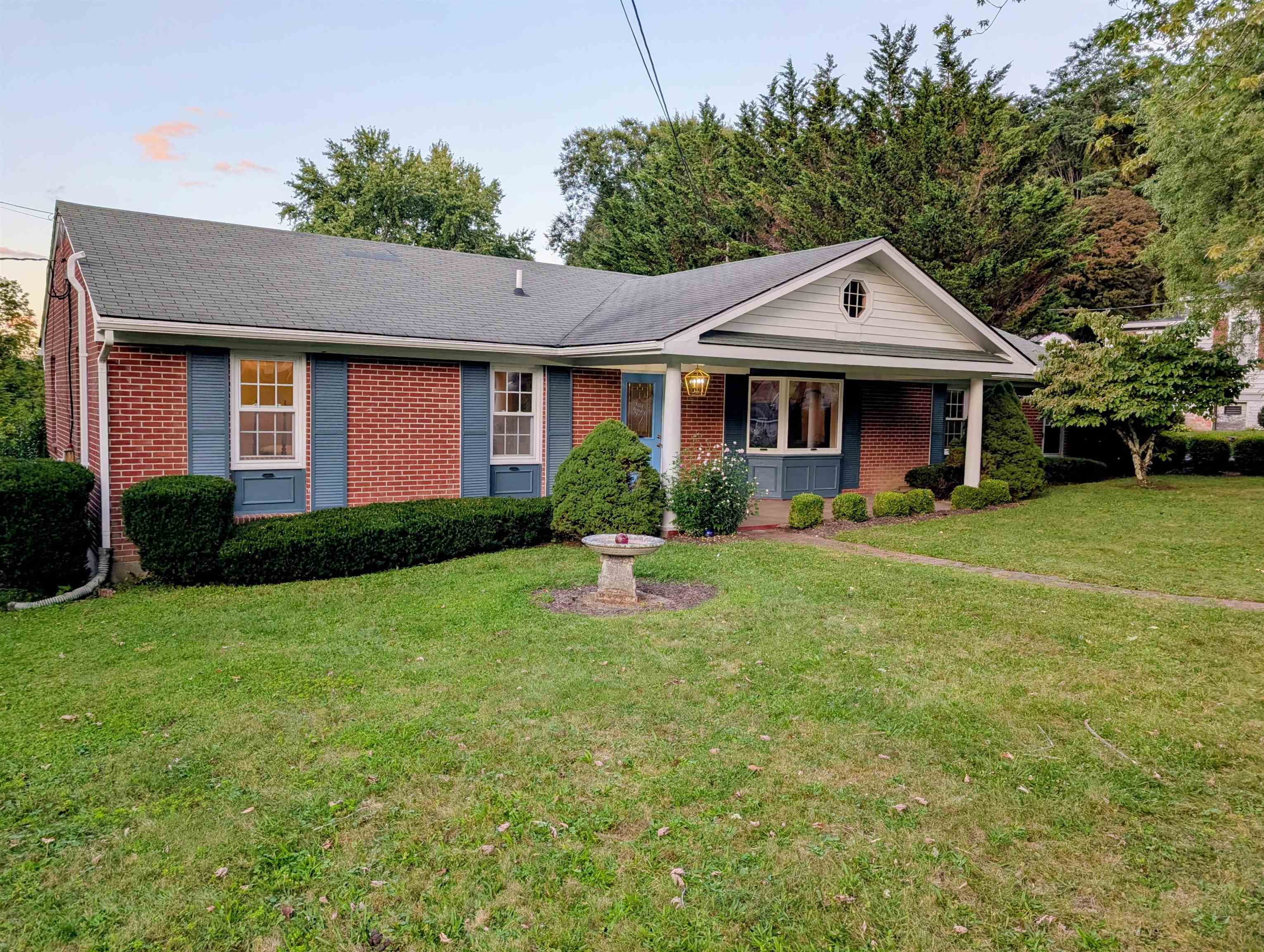 49 KINGSTOWN LN, HOT SPRINGS, Virginia 24445, 3 Bedrooms Bedrooms, ,2 BathroomsBathrooms,Residential,King,49 KINGSTOWN LN,667597 MLS # 667597