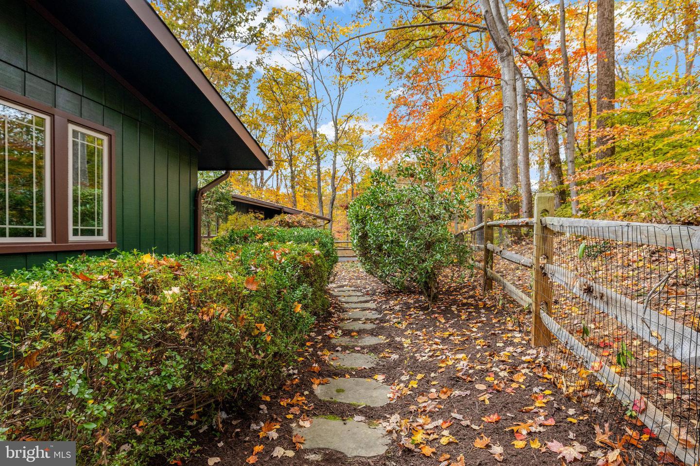 6812 GLENCOVE DR, CLIFTON, Virginia 20124, 4 Bedrooms Bedrooms, ,3 BathroomsBathrooms,Residential,For sale,6812 GLENCOVE DR,VAFX2267216 MLS # VAFX2267216 6812 GLENCOVE DR, CLIFTON, Virginia 20124, 4 Bedrooms Bedrooms, ,3 BathroomsBathrooms,Residential,For sale,6812 GLENCOVE DR,VAFX2267216 MLS # VAFX2267216