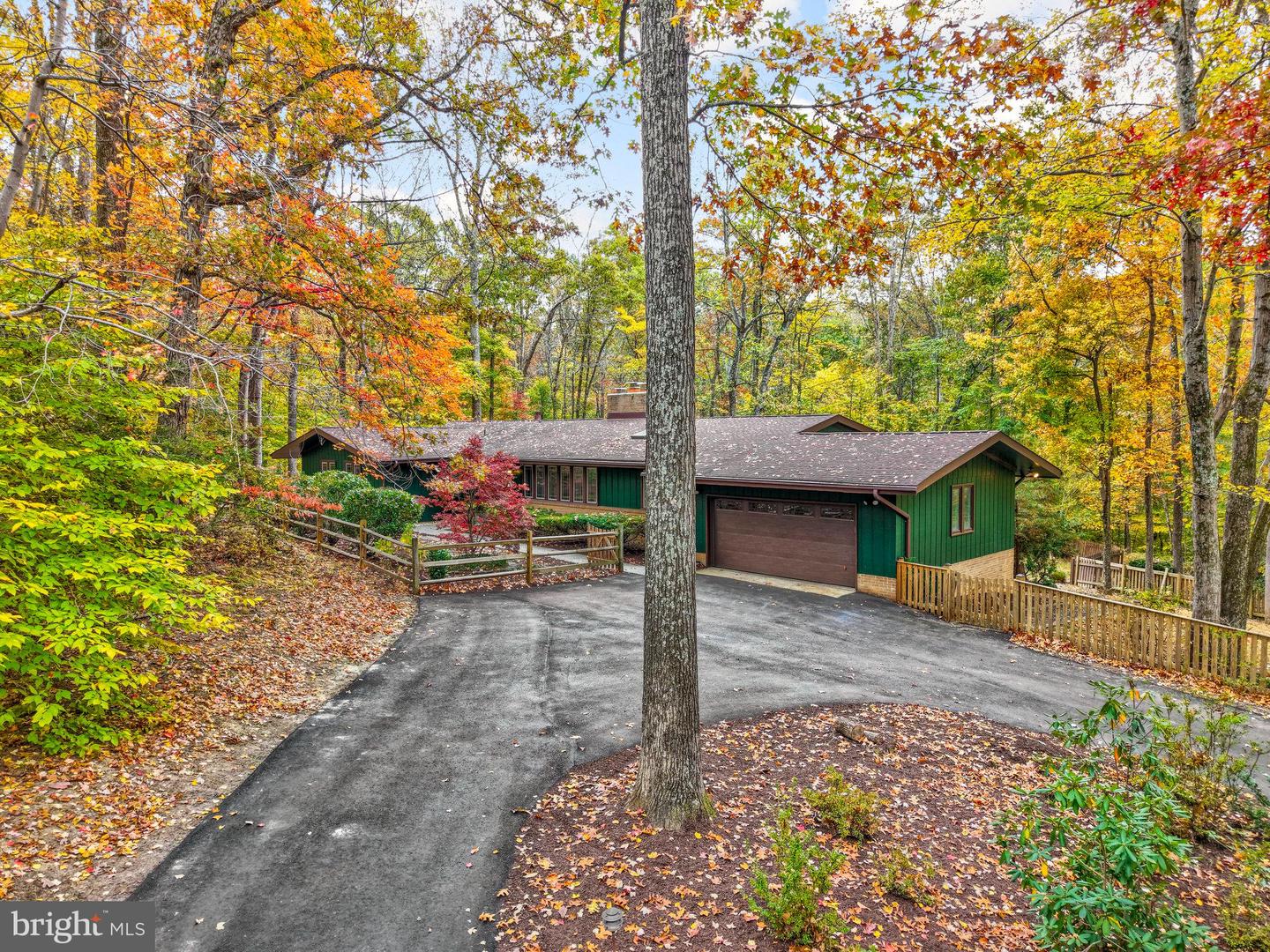 6812 GLENCOVE DR, CLIFTON, Virginia 20124, 4 Bedrooms Bedrooms, ,3 BathroomsBathrooms,Residential,For sale,6812 GLENCOVE DR,VAFX2267216 MLS # VAFX2267216 6812 GLENCOVE DR, CLIFTON, Virginia 20124, 4 Bedrooms Bedrooms, ,3 BathroomsBathrooms,Residential,For sale,6812 GLENCOVE DR,VAFX2267216 MLS # VAFX2267216