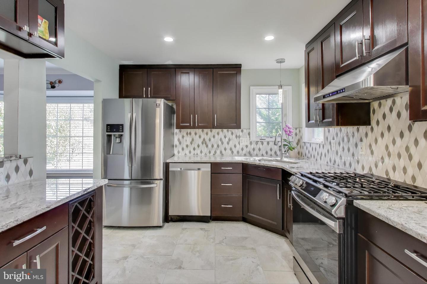 5337 BOX TURTLE CT, WOODBRIDGE, Virginia 22193, 5 Bedrooms Bedrooms, ,3 BathroomsBathrooms,Residential,For sale,5337 BOX TURTLE CT,VAPW2104632 MLS # VAPW2104632 5337 BOX TURTLE CT, WOODBRIDGE, Virginia 22193, 5 Bedrooms Bedrooms, ,3 BathroomsBathrooms,Residential,For sale,5337 BOX TURTLE CT,VAPW2104632 MLS # VAPW2104632