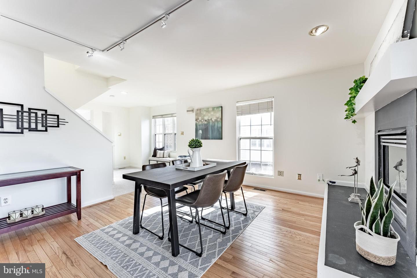 4828 HERON NECK LN, FAIRFAX, Virginia 22033, 3 Bedrooms Bedrooms, ,3 BathroomsBathrooms,Residential,For sale,4828 HERON NECK LN,VAFX2270118 MLS # VAFX2270118 4828 HERON NECK LN, FAIRFAX, Virginia 22033, 3 Bedrooms Bedrooms, ,3 BathroomsBathrooms,Residential,For sale,4828 HERON NECK LN,VAFX2270118 MLS # VAFX2270118