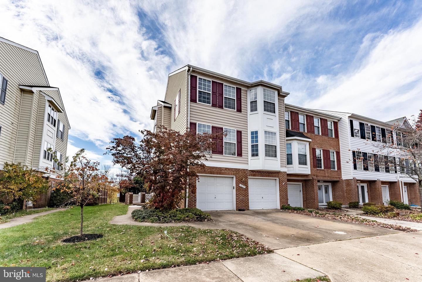 4828 HERON NECK LN, FAIRFAX, Virginia 22033, 3 Bedrooms Bedrooms, ,3 BathroomsBathrooms,Residential,For sale,4828 HERON NECK LN,VAFX2270118 MLS # VAFX2270118 4828 HERON NECK LN, FAIRFAX, Virginia 22033, 3 Bedrooms Bedrooms, ,3 BathroomsBathrooms,Residential,For sale,4828 HERON NECK LN,VAFX2270118 MLS # VAFX2270118
