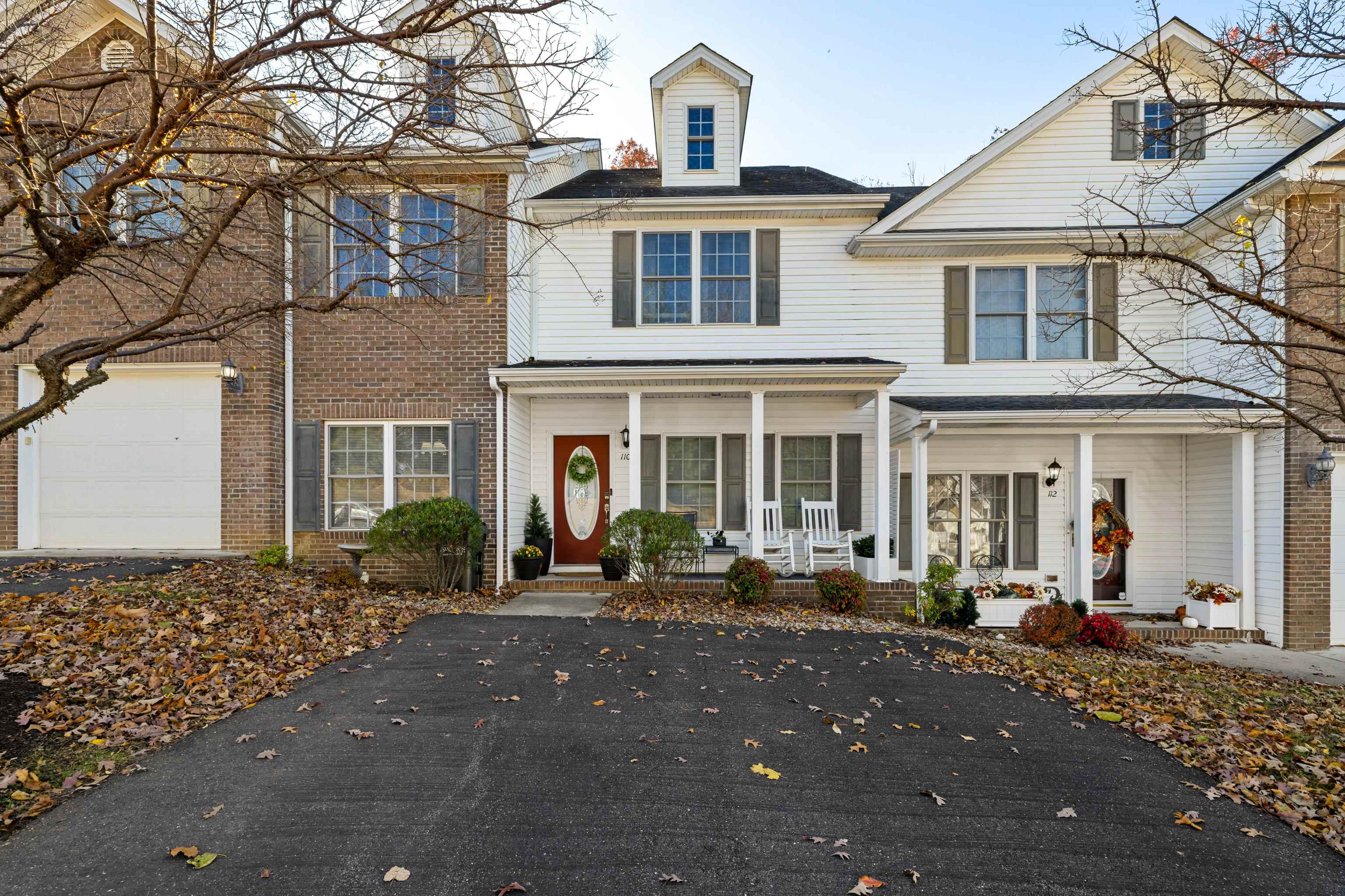 110 COLLINSWOOD DR, STAUNTON, Virginia 24401, 4 Bedrooms Bedrooms, ,2 BathroomsBathrooms,Residential,110 COLLINSWOOD DR,670802 MLS # 670802