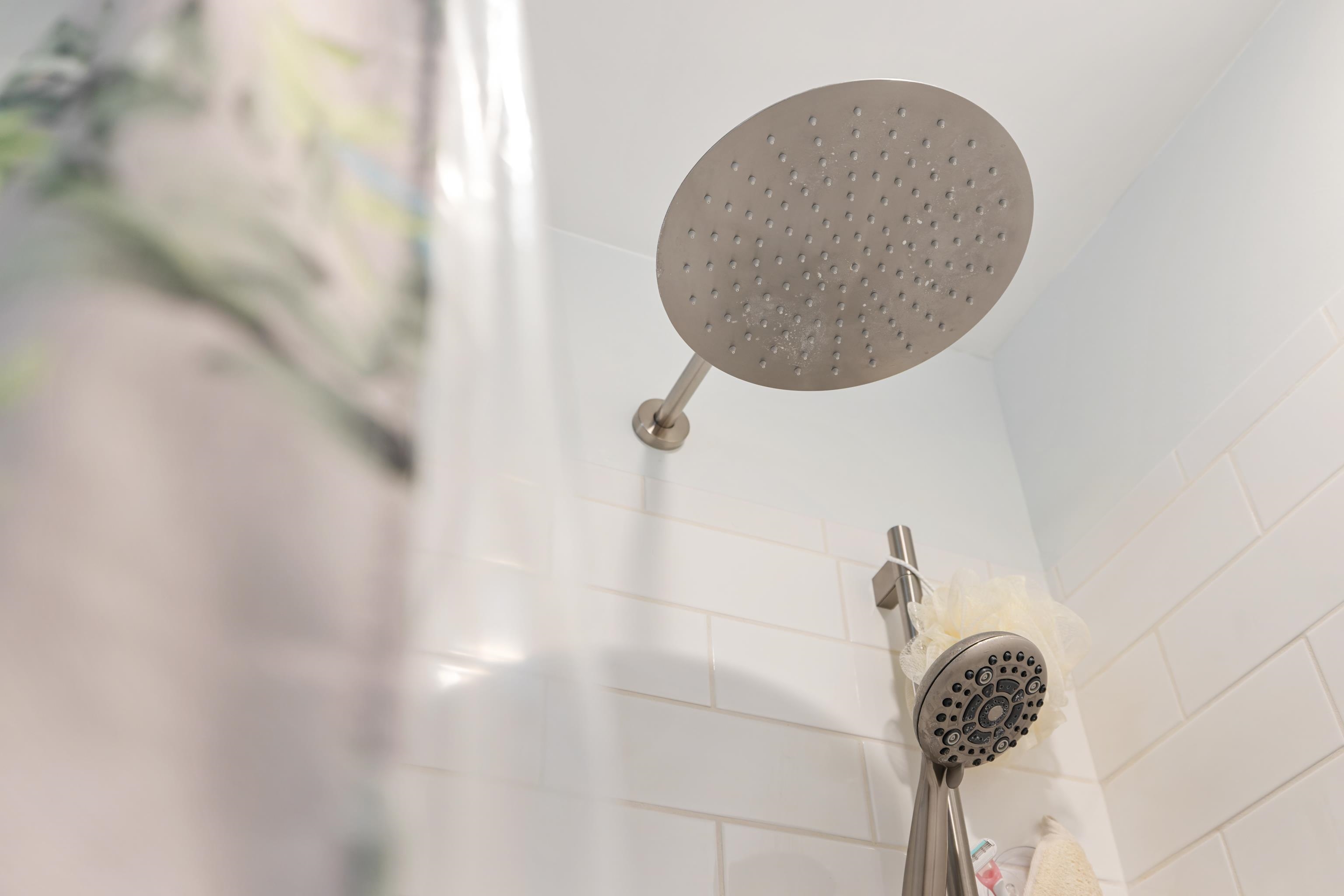 110 COLLINSWOOD DR, STAUNTON, Virginia 24401, 4 Bedrooms Bedrooms, ,2 BathroomsBathrooms,Residential,110 COLLINSWOOD DR,670802 MLS # 670802