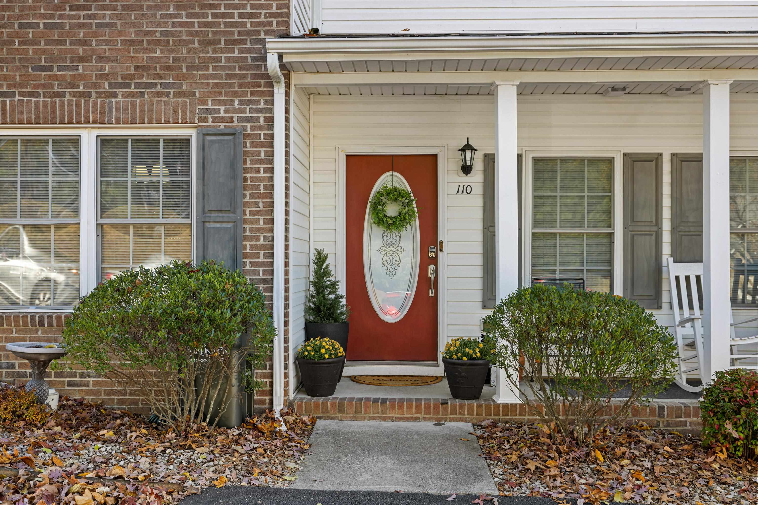 110 COLLINSWOOD DR, STAUNTON, Virginia 24401, 4 Bedrooms Bedrooms, ,2 BathroomsBathrooms,Residential,110 COLLINSWOOD DR,670802 MLS # 670802