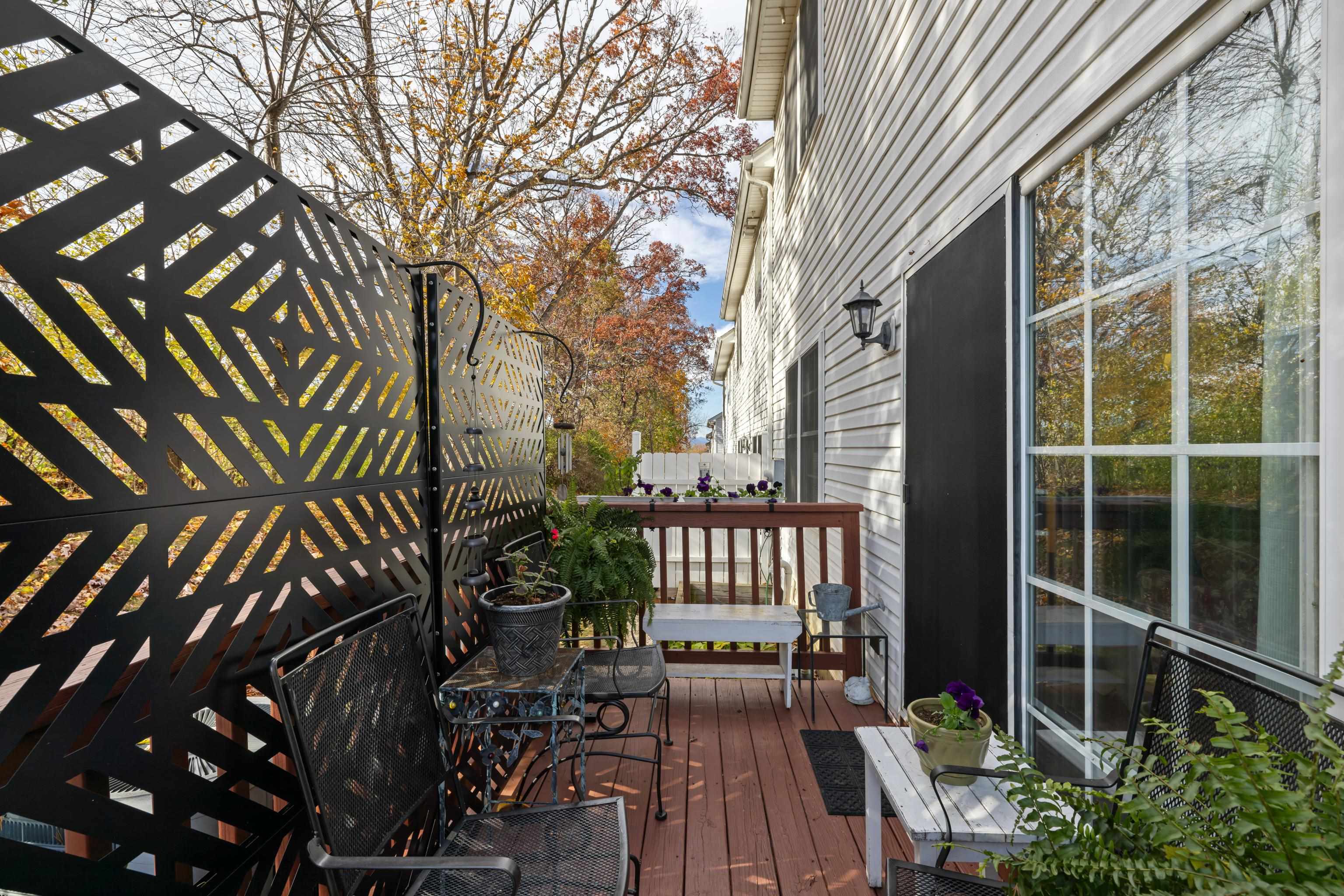 110 COLLINSWOOD DR, STAUNTON, Virginia 24401, 4 Bedrooms Bedrooms, ,2 BathroomsBathrooms,Residential,110 COLLINSWOOD DR,670802 MLS # 670802