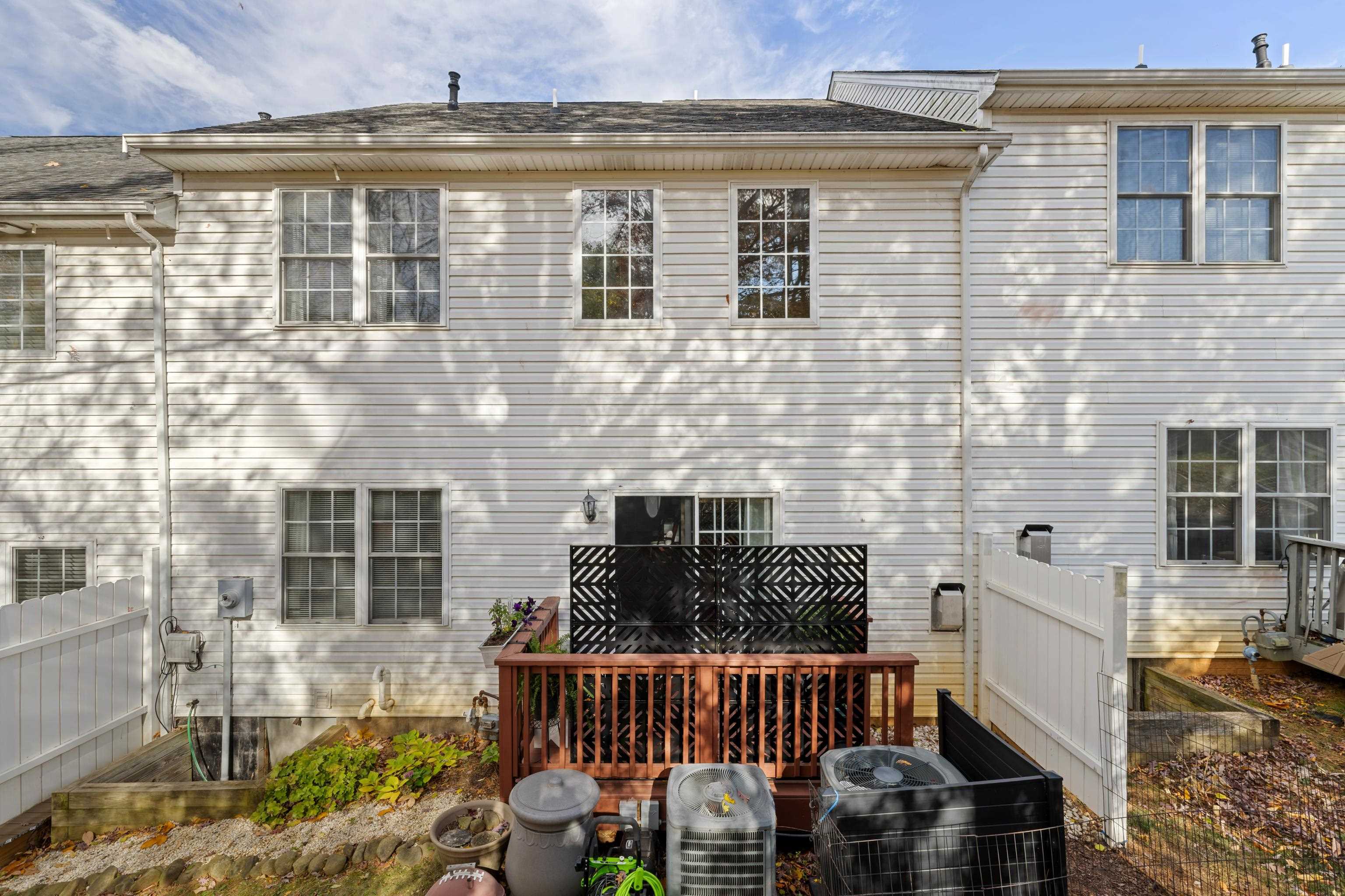 110 COLLINSWOOD DR, STAUNTON, Virginia 24401, 4 Bedrooms Bedrooms, ,2 BathroomsBathrooms,Residential,110 COLLINSWOOD DR,670802 MLS # 670802