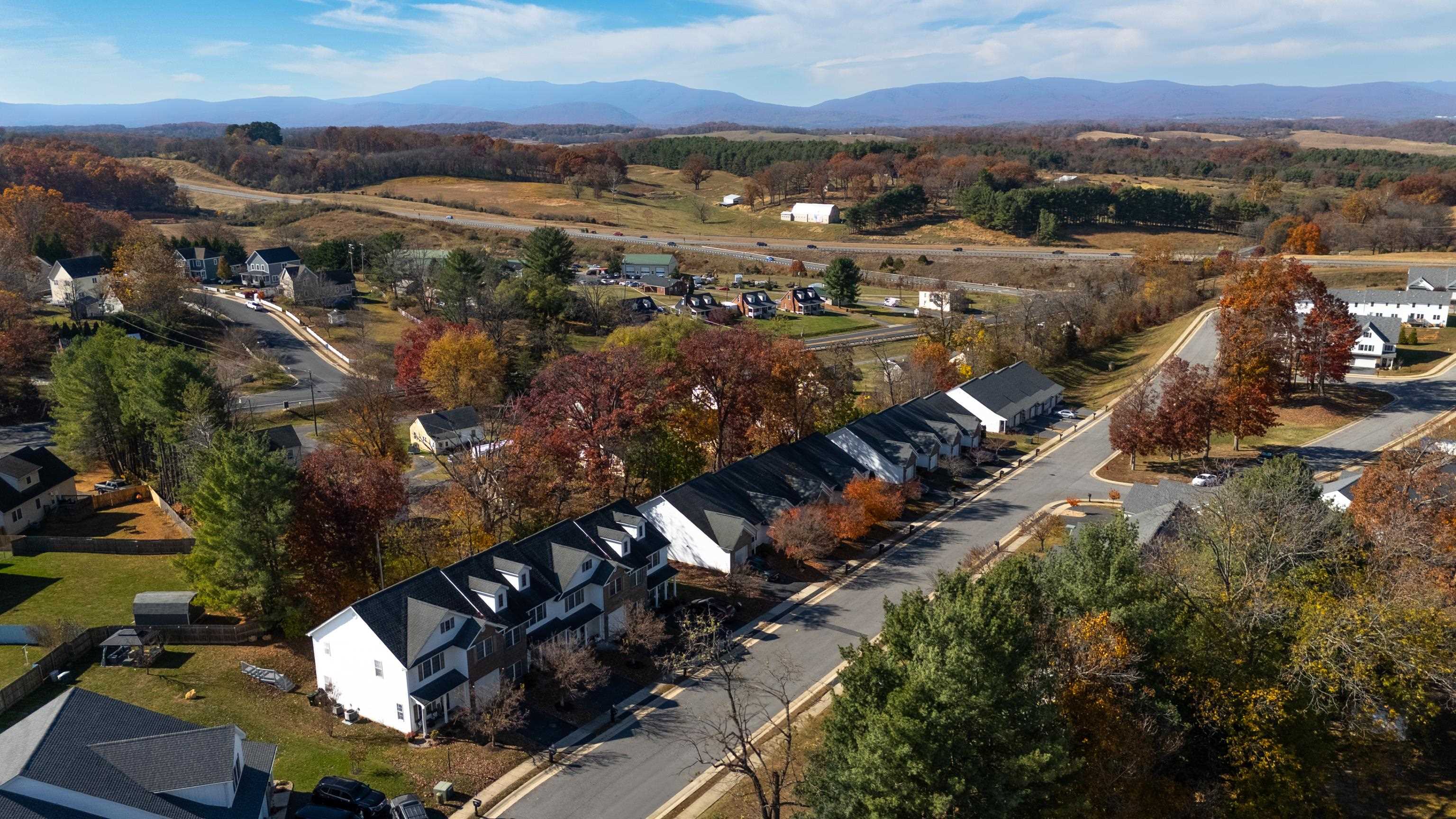 110 COLLINSWOOD DR, STAUNTON, Virginia 24401, 4 Bedrooms Bedrooms, ,2 BathroomsBathrooms,Residential,110 COLLINSWOOD DR,670802 MLS # 670802