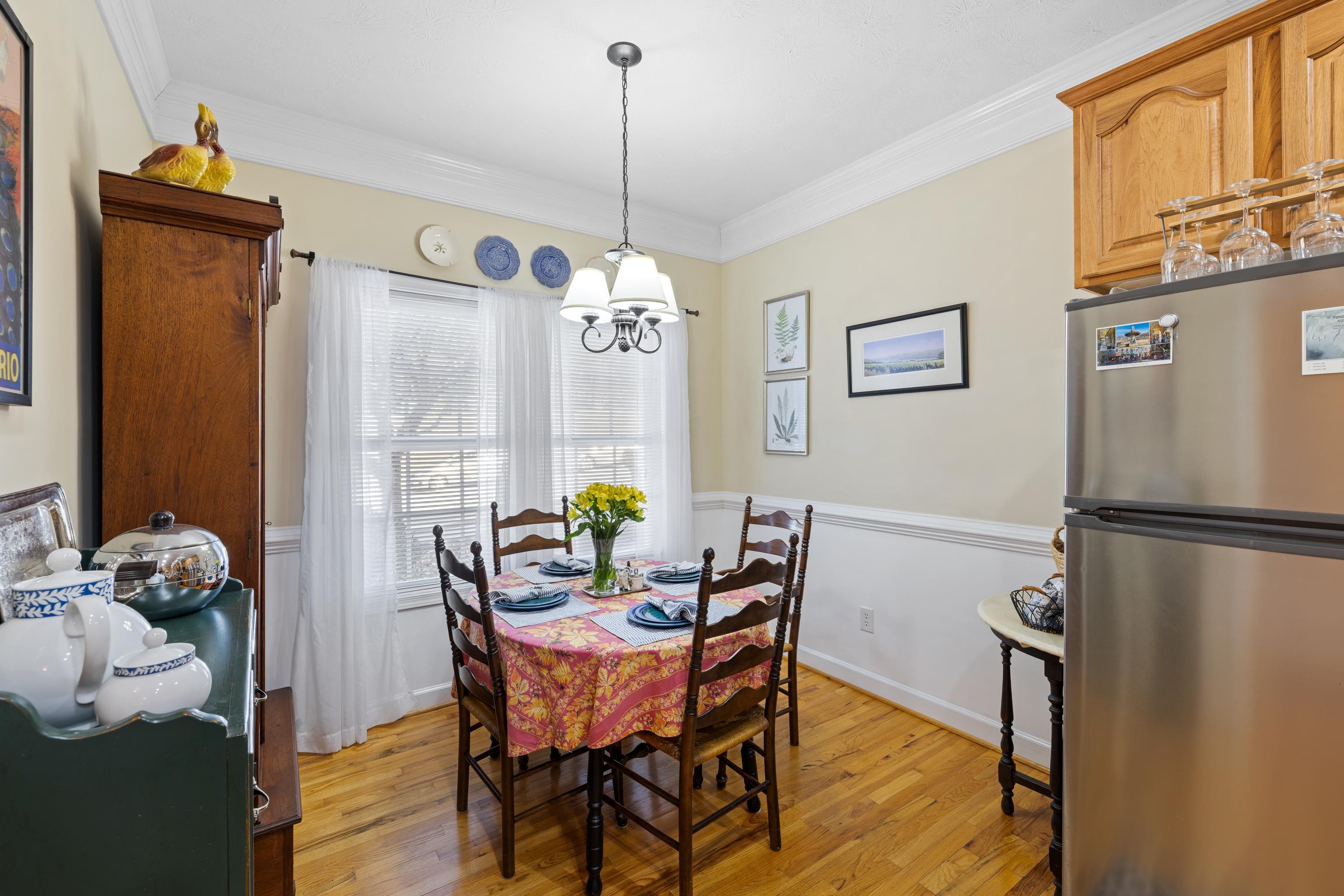 110 COLLINSWOOD DR, STAUNTON, Virginia 24401, 4 Bedrooms Bedrooms, ,2 BathroomsBathrooms,Residential,110 COLLINSWOOD DR,670802 MLS # 670802