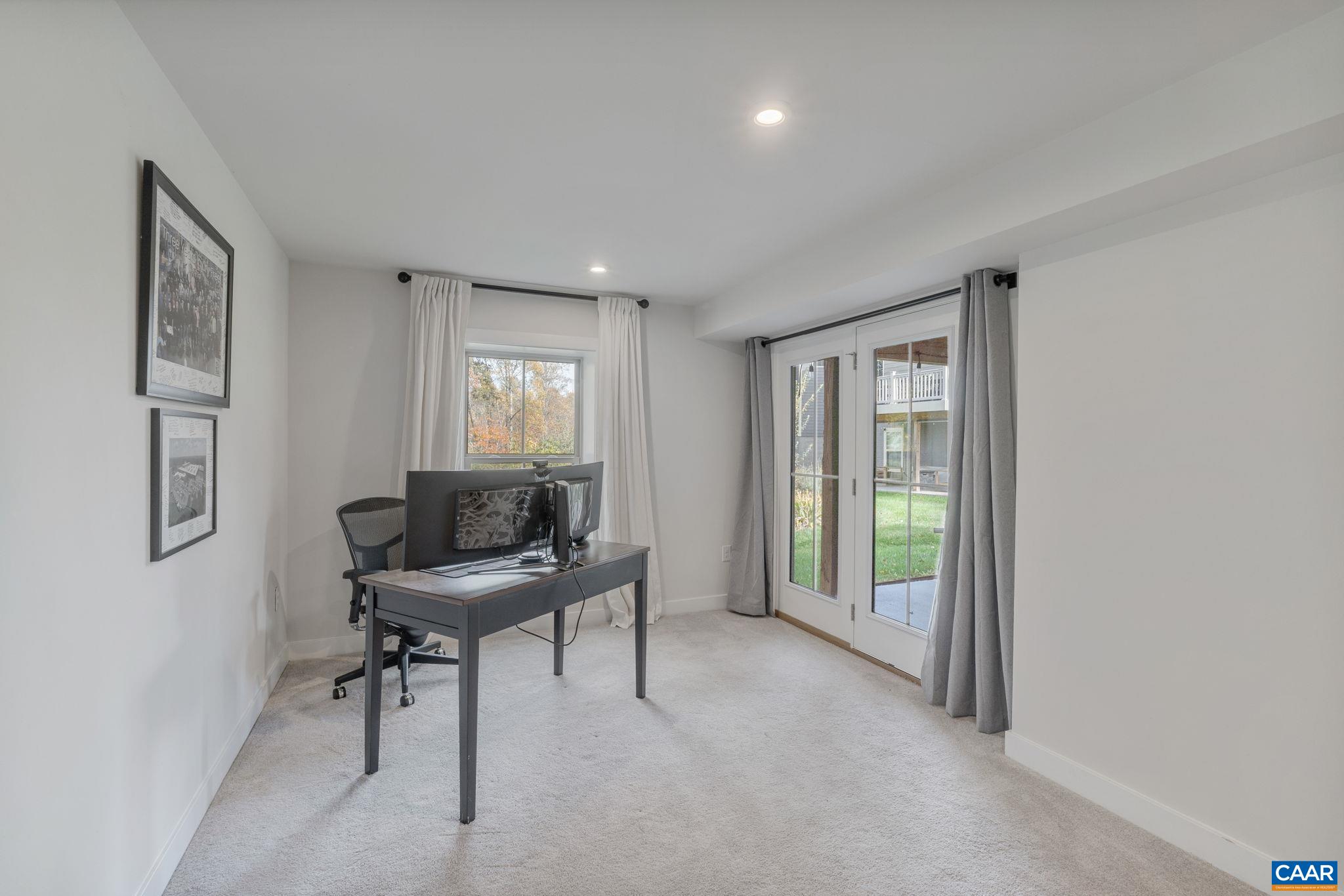 1395 DELPHI LN, CHARLOTTESVILLE, Virginia 22911, 2 Bedrooms Bedrooms, ,3 BathroomsBathrooms,Residential,1395 DELPHI LN,670805 MLS # 670805