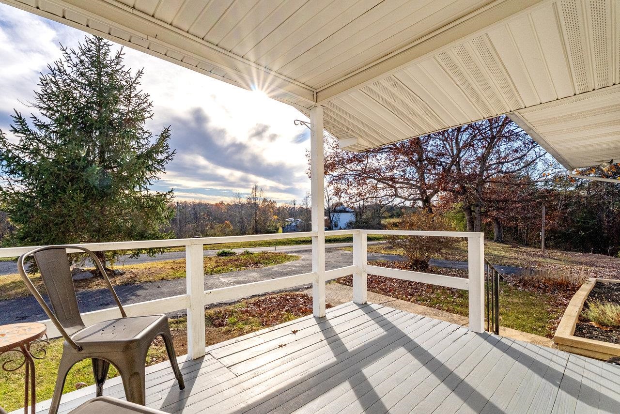 482 SANGERS LN, STAUNTON, Virginia 24401, 3 Bedrooms Bedrooms, ,1 BathroomBathrooms,Residential,482 SANGERS LN,670806 MLS # 670806