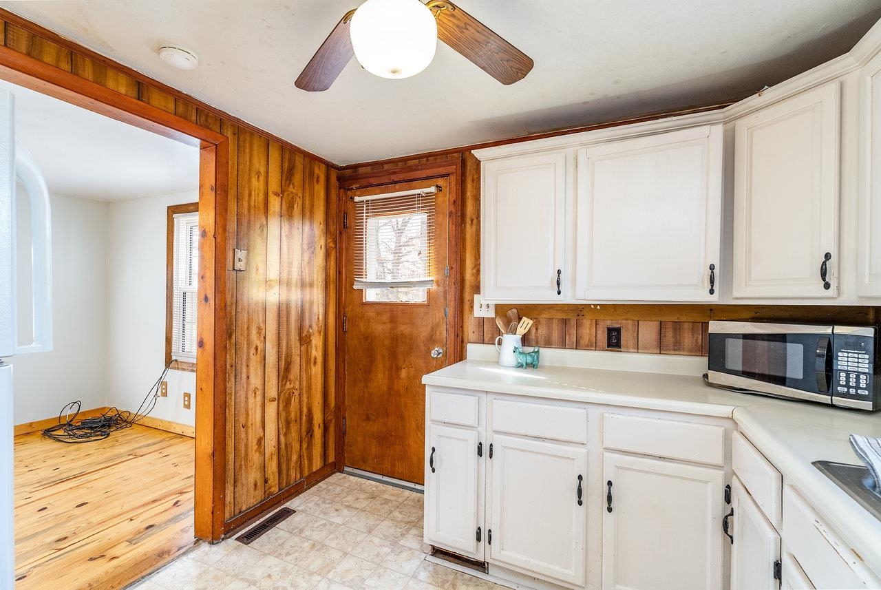 482 SANGERS LN, STAUNTON, Virginia 24401, 3 Bedrooms Bedrooms, ,1 BathroomBathrooms,Residential,482 SANGERS LN,670806 MLS # 670806