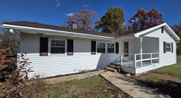 482 SANGERS LN, STAUNTON, Virginia 24401, 3 Bedrooms Bedrooms, ,1 BathroomBathrooms,Residential,482 SANGERS LN,670806 MLS # 670806