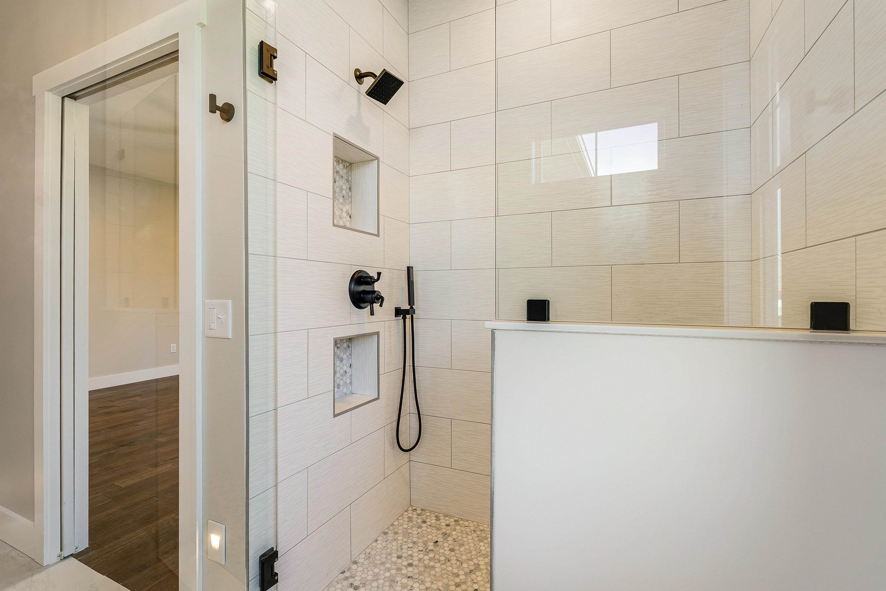 8341 ROCK CREEK RD, MCGAHEYSVILLE, Virginia 22840, 5 Bedrooms Bedrooms, ,3 BathroomsBathrooms,Residential,Litten 0178,8341 ROCK CREEK RD,670808 MLS # 670808