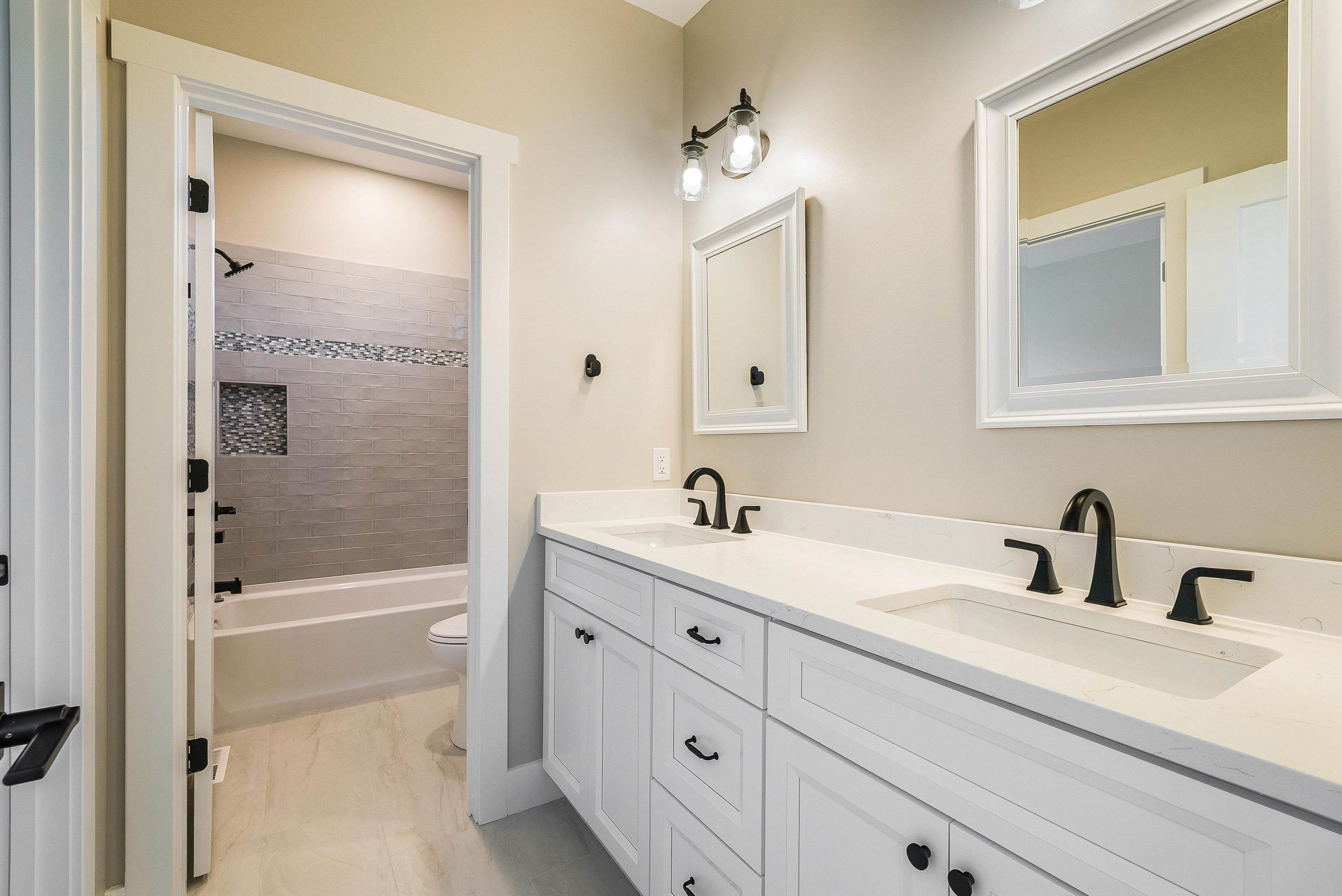 8341 ROCK CREEK RD, MCGAHEYSVILLE, Virginia 22840, 5 Bedrooms Bedrooms, ,3 BathroomsBathrooms,Residential,Litten 0178,8341 ROCK CREEK RD,670808 MLS # 670808