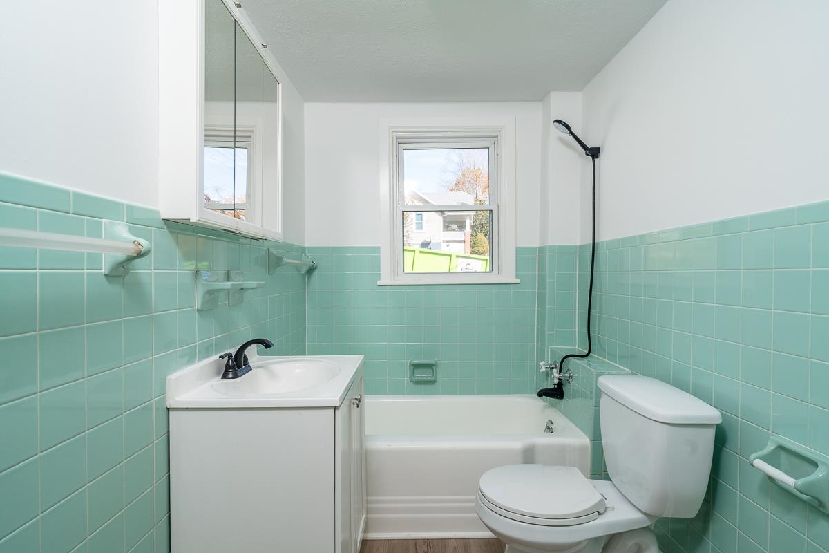 106 GRUBERT AVE, STAUNTON, Virginia 24401, 2 Bedrooms Bedrooms, ,1 BathroomBathrooms,Residential,106 GRUBERT AVE,670816 MLS # 670816 106 GRUBERT AVE, STAUNTON, Virginia 24401, 2 Bedrooms Bedrooms, ,1 BathroomBathrooms,Residential,106 GRUBERT AVE,670816 MLS # 670816