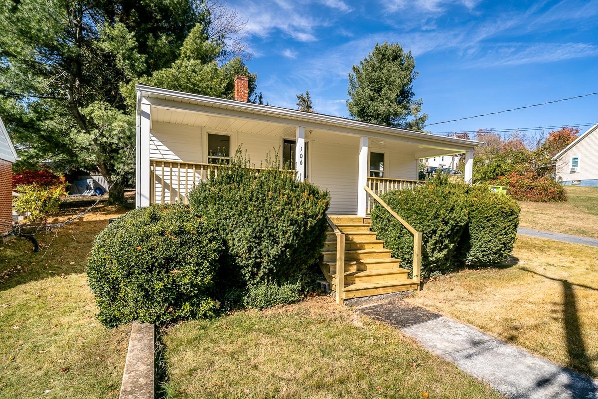 106 GRUBERT AVE, STAUNTON, Virginia 24401, 2 Bedrooms Bedrooms, ,1 BathroomBathrooms,Residential,106 GRUBERT AVE,670816 MLS # 670816 106 GRUBERT AVE, STAUNTON, Virginia 24401, 2 Bedrooms Bedrooms, ,1 BathroomBathrooms,Residential,106 GRUBERT AVE,670816 MLS # 670816