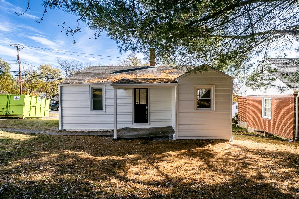 106 GRUBERT AVE, STAUNTON, Virginia 24401, 2 Bedrooms Bedrooms, ,1 BathroomBathrooms,Residential,106 GRUBERT AVE,670816 MLS # 670816 106 GRUBERT AVE, STAUNTON, Virginia 24401, 2 Bedrooms Bedrooms, ,1 BathroomBathrooms,Residential,106 GRUBERT AVE,670816 MLS # 670816