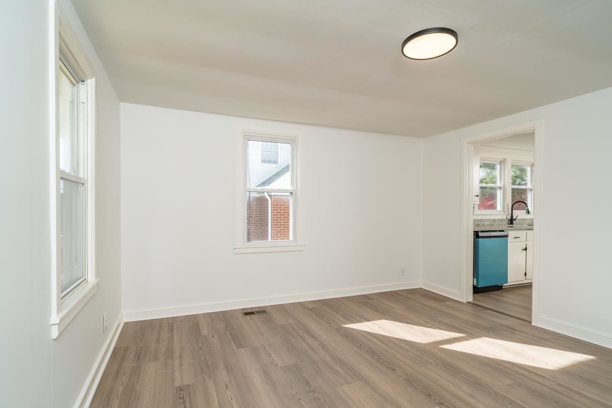 106 GRUBERT AVE, STAUNTON, Virginia 24401, 2 Bedrooms Bedrooms, ,1 BathroomBathrooms,Residential,106 GRUBERT AVE,670816 MLS # 670816 106 GRUBERT AVE, STAUNTON, Virginia 24401, 2 Bedrooms Bedrooms, ,1 BathroomBathrooms,Residential,106 GRUBERT AVE,670816 MLS # 670816