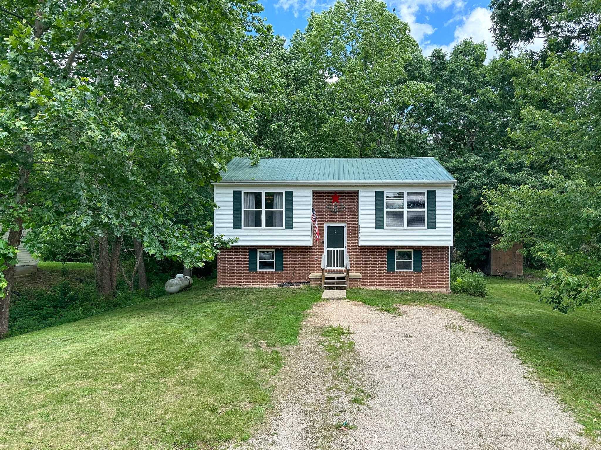 113 BROOKHOLLOW RD, CRAIGSVILLE, Virginia 24430, 2 Bedrooms Bedrooms, ,1 BathroomBathrooms,Residential,113 BROOKHOLLOW RD,670818 MLS # 670818 113 BROOKHOLLOW RD, CRAIGSVILLE, Virginia 24430, 2 Bedrooms Bedrooms, ,1 BathroomBathrooms,Residential,113 BROOKHOLLOW RD,670818 MLS # 670818