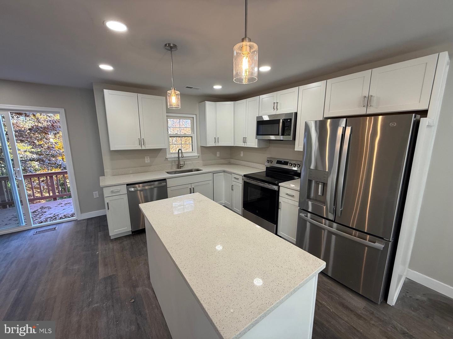 13906 BIG YANKEE LN, CENTREVILLE, Virginia 20121, 3 Bedrooms Bedrooms, ,2 BathroomsBathrooms,Residential,For sale,13906 BIG YANKEE LN,VAFX2272854 MLS # VAFX2272854 13906 BIG YANKEE LN, CENTREVILLE, Virginia 20121, 3 Bedrooms Bedrooms, ,2 BathroomsBathrooms,Residential,For sale,13906 BIG YANKEE LN,VAFX2272854 MLS # VAFX2272854