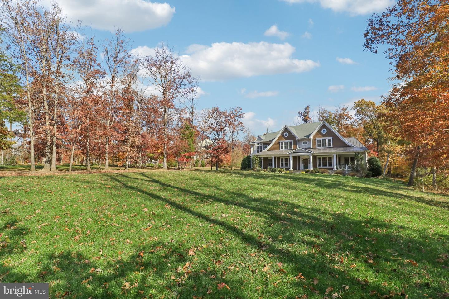 5800 FOX CHAPEL ESTATES DR, FAIRFAX, Virginia 22030, 6 Bedrooms Bedrooms, ,6 BathroomsBathrooms,Residential,For sale,5800 FOX CHAPEL ESTATES DR,VAFX2273616 MLS # VAFX2273616 5800 FOX CHAPEL ESTATES DR, FAIRFAX, Virginia 22030, 6 Bedrooms Bedrooms, ,6 BathroomsBathrooms,Residential,For sale,5800 FOX CHAPEL ESTATES DR,VAFX2273616 MLS # VAFX2273616