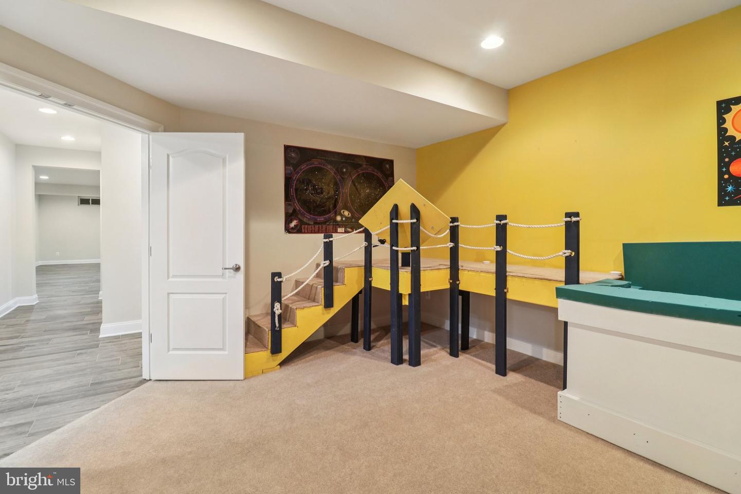 5800 FOX CHAPEL ESTATES DR, FAIRFAX, Virginia 22030, 6 Bedrooms Bedrooms, ,6 BathroomsBathrooms,Residential,For sale,5800 FOX CHAPEL ESTATES DR,VAFX2273616 MLS # VAFX2273616 5800 FOX CHAPEL ESTATES DR, FAIRFAX, Virginia 22030, 6 Bedrooms Bedrooms, ,6 BathroomsBathrooms,Residential,For sale,5800 FOX CHAPEL ESTATES DR,VAFX2273616 MLS # VAFX2273616