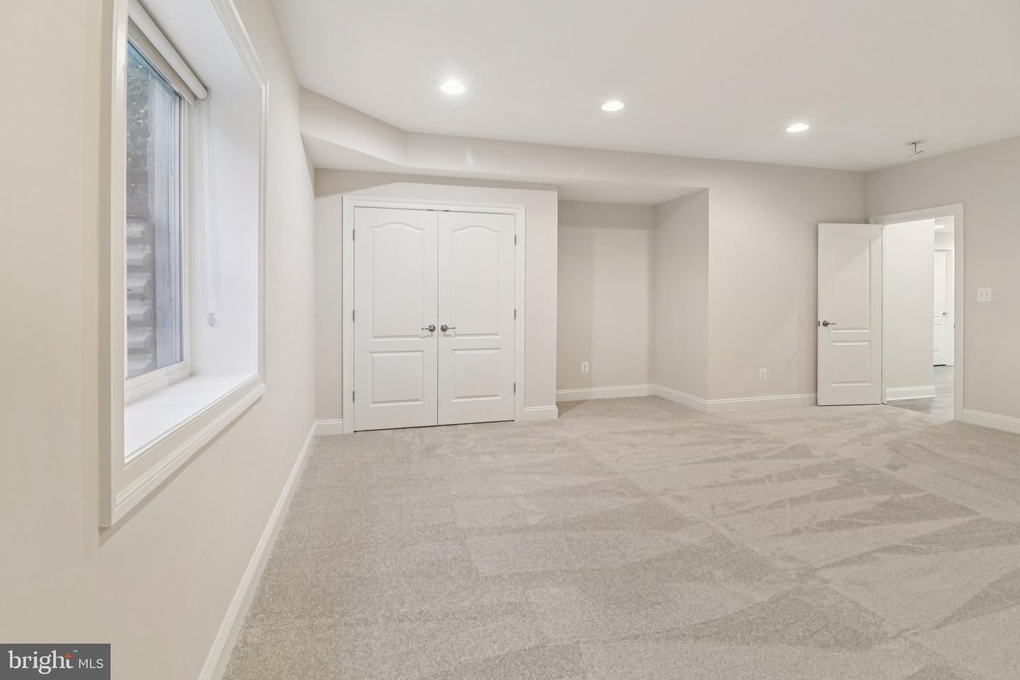 5800 FOX CHAPEL ESTATES DR, FAIRFAX, Virginia 22030, 6 Bedrooms Bedrooms, ,6 BathroomsBathrooms,Residential,For sale,5800 FOX CHAPEL ESTATES DR,VAFX2273616 MLS # VAFX2273616 5800 FOX CHAPEL ESTATES DR, FAIRFAX, Virginia 22030, 6 Bedrooms Bedrooms, ,6 BathroomsBathrooms,Residential,For sale,5800 FOX CHAPEL ESTATES DR,VAFX2273616 MLS # VAFX2273616