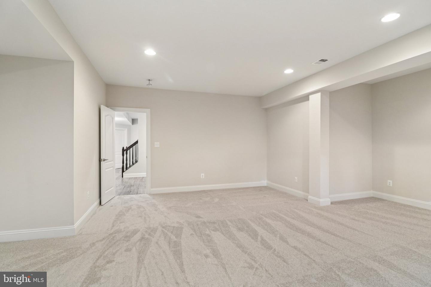 5800 FOX CHAPEL ESTATES DR, FAIRFAX, Virginia 22030, 6 Bedrooms Bedrooms, ,6 BathroomsBathrooms,Residential,For sale,5800 FOX CHAPEL ESTATES DR,VAFX2273616 MLS # VAFX2273616 5800 FOX CHAPEL ESTATES DR, FAIRFAX, Virginia 22030, 6 Bedrooms Bedrooms, ,6 BathroomsBathrooms,Residential,For sale,5800 FOX CHAPEL ESTATES DR,VAFX2273616 MLS # VAFX2273616